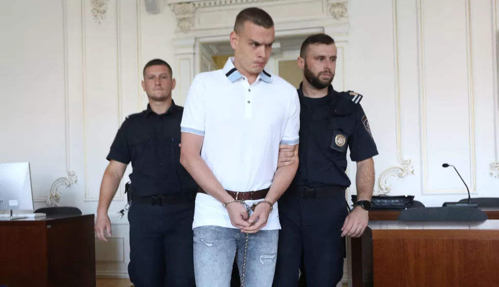 Osijek, 04. 07. 2024, Zupanijski sud u Osijeku. Pocelo sudjenje Marko Smazil, policajac koji je ubio djevojku Mihaela Berak. snimio GOJKO MITIĆ