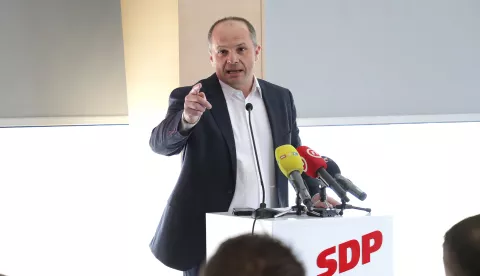 Osijek, 15. 03. 2025., Hotel Osijek, Sjednica Glavnog odbora SDP-a, sjednica, Glavni odbor, SDP, Siniša Hajdan DončićSNIMIO BRUNO JOBST