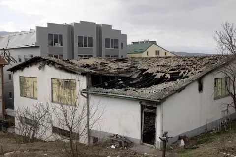 epa11969564 A general view the 'Club Pulse' nightclub after a fire, in Kocani, Republic of North Macedonia, 17 March 2025. A fire at a discotheque in Kocani in the early hours of 16 March 2025 claimed the lives of at least 59 people and left over 100 injured, according to initial reports from the Directorate for Protection and Rescue and the Center for Crisis Management. EPA/GEORGI LICOVSKI