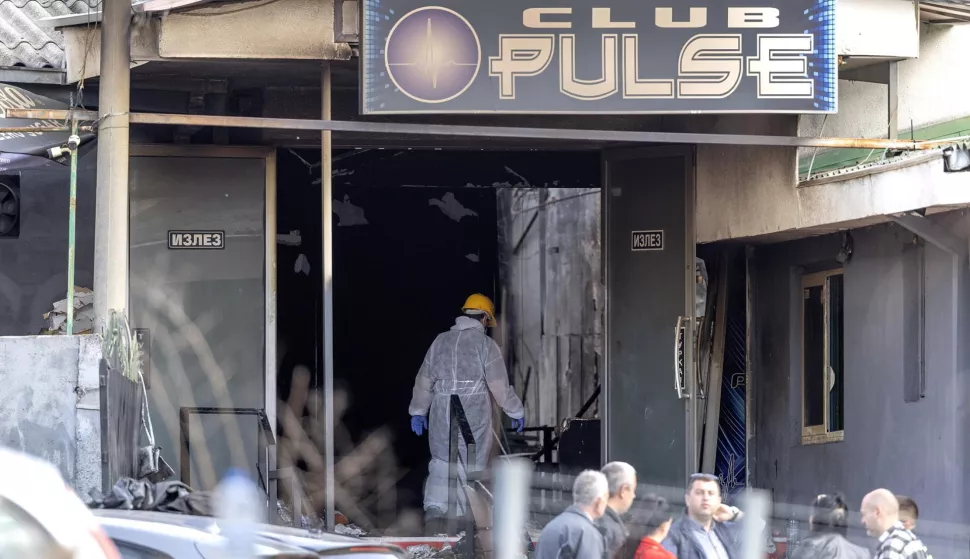 epa11967815 Investigators enter the 'Club Pulse' nightclub after a fire in Kocani, Republic of North Macedonia, 16 March 2025. A fire at a discotheque in Kocani in the early hours of 16 March 2025 claimed the lives of at least 50 people and left over 100 injured, according to initial reports from the Directorate for Protection and Rescue and the Center for Crisis Management. EPA/GEORGI LICOVSKI
