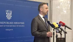 Zagreb, 11.03.2025. - Ministar rada, mirovinskoga sustava, obitelji i socijalne politike mladih Marin Piletić poručio je u utorak da eventualni štrajk koji najavljuju tri obrazovna sindikata neće biti plaćen, ocijenivši da postupku mirenja ti sindikati nisu pristupili u "dobroj vjeri". foto HINA/ Robert KOREN/ ml