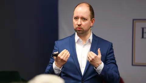 18.03.2025., Zagreb - Okrugli stol Hrvatskog drustva ekonomista pod nazivom Borba s inflacijom: koji potezi donose ekonomsku stabilnost i odrzivi rast. Photo: Luka Stanzl/PIXSELL Ekonomist Vladimir Arčabić