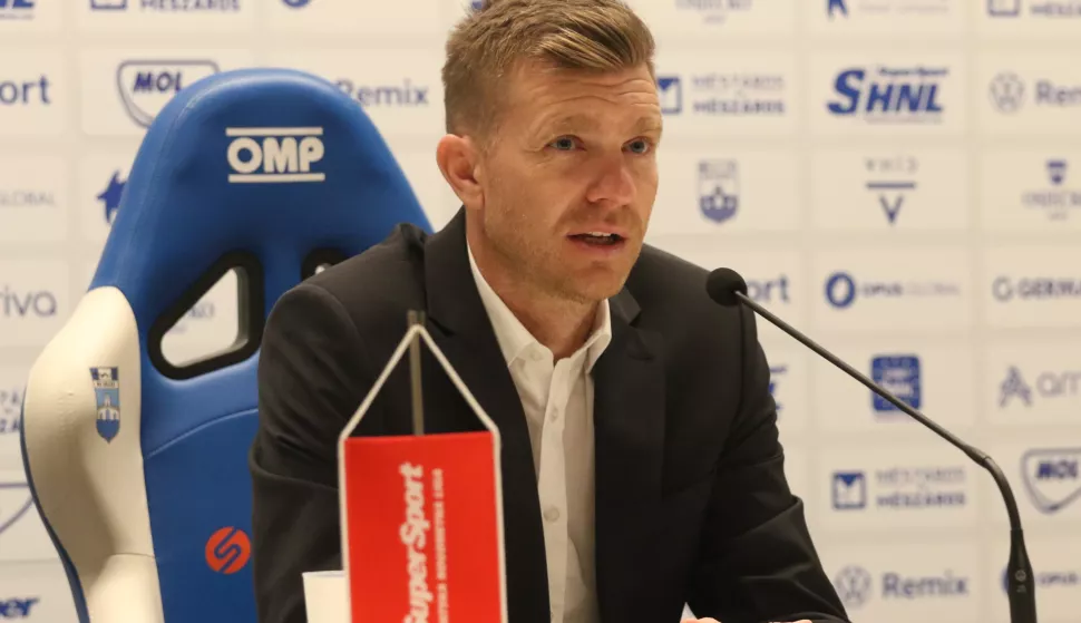 Osijek, 21. 03. 2025, Opus Arena, predstavljanje novog trenera NK Osijek, Simona Rožmana. Simon Rožman.snimio GOJKO MITIĆ