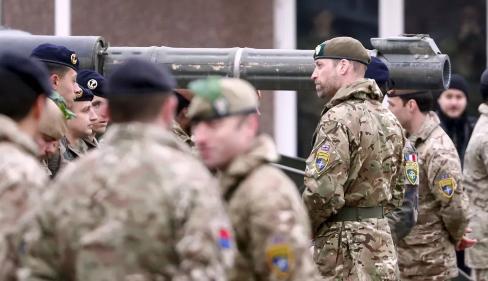 epa11978412 Britain's Prince William, the Prince of Wales (R) meets British troops during his visit to Tapa Army Base, near Tapa, Estonia, 21 March 2025. The Prince of Wales, travelling to Estonia in his role as colonel-in-chief of the Mercian Regiment, met British troops serving as part of NATO allied forces. EPA/TOMS KALNINS