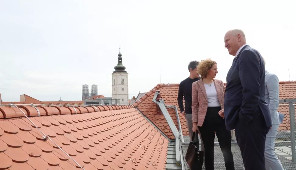Zagre,22.3.2025.- U povodu 5. godišnjice zagrebačkog potresa, potpredsjednik Vlade i ministar prostornog uređenja, graditeljstva i državne imovine Branko Bačić i ministrica kulture i medija Nina Obuljen Koržinek održali su konferenciju za novinare o obnovi privatnih i javnih zgrada u cjelovito obnovljenoj zgradi Ministarstva prostornoga uređenja, graditeljstva i državne imovine i zatim obišli Hrvatski prirodoslovni muzej. foto HINA/ Tomislav Pavlek/ tp