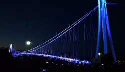 osijek, 26 lipanj 2017, 20,30 sati - coca cola, pjeački most, svečanost osvjetljenja pjeačkog mosta snimio zdenko puić