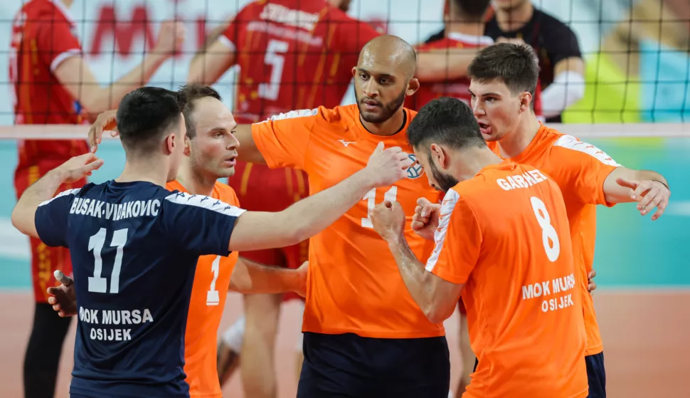 03.05.2023., Dom odbojke Bojan Stranic, Zagreb - Cetvrta utakmica finala prvenstva Hrvatske, HOAK Mladost - MOK Mursa Osijek. Davor Bogdanovic, Paul Viloria Photo: Luka Stanzl/PIXSELL
