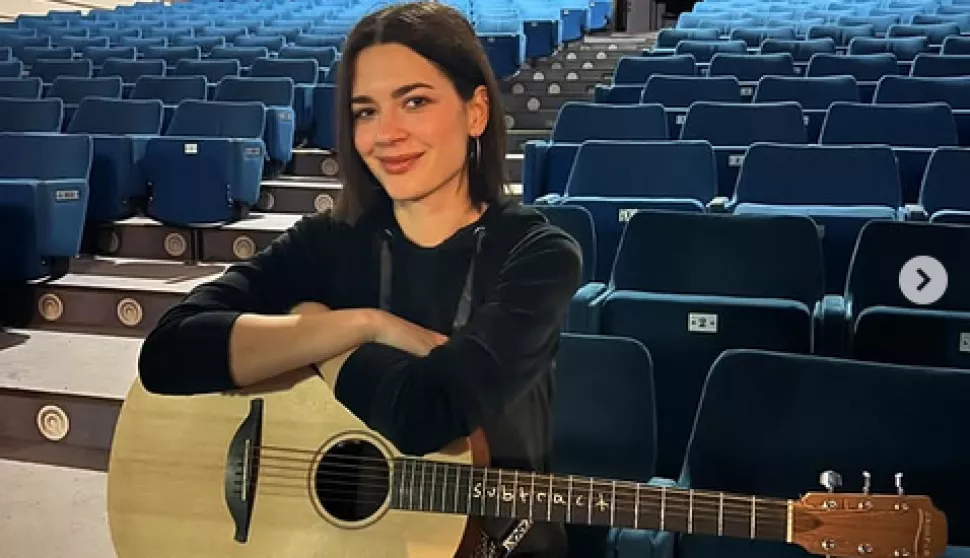 Osječka glazbenica Mia Dimšić punom HKD-u priredila je lijep koncert, a koji je održan povodom desete obljetnice njezine karijere.