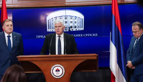 14.11.2024., Palata republike, Banja Luka (BiH) - Nakon sastanka predstavnika politickih stranaka partnera u vlasti na nivou BiH, lideri SNSD-a Milorad Dodik, HDZ-a BiH Dragan Covic i SDP-a BiH Nermin Niksic odrzali su pres konferenciju. Photo: Dejan Rakita/PIXSELL