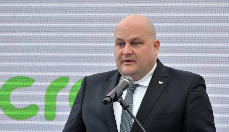 Bosiljevo, 14.03. 2025. - U plinskom čvoru Bosiljevo danas je u probni rad pušten magistralni plinovod Zlobin- Bosljevo, a prisutni su bili predsjednik Vlade RH Andrej Plenković, ministar gospodarstva Ante Šušnjar i predsjednik Uprave PlinaCroa Ivica Arar. Na fotografiji Ante Šušnjar. foto HINA/ Mladen VOLARIĆ/ tm