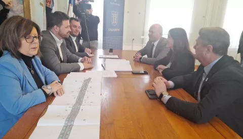 Radni sastanak u Đakovu, saborski zastupnici i zamjenik župana sa predstavnicima Grada Đakova