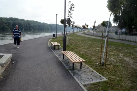 osijek, 17 kolovoza 2023, 9,00 sati, donji grad, promenada, šetnica, rijeka dravasnimio zdenko pušić