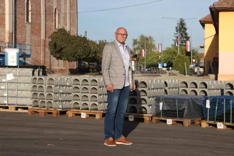 Bilje, 08. 10. 2024., Općina Bilje, Željko Cickaj - načelnik Općine Bilje, radovi, investicije, stipendije, sjednicaSNIMIO BRUNO JOBST