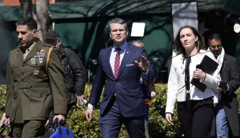 epa11979383 US Defense Secretary Pete Hegseth (C) walks back to the White House in Washington, DC, USA, 21 March 2025. Secretary Hegseth joined President Trump at the White House on 21 March to announce a defense program, which includes Boeing developing the F-47 next-generation fighter jet for the US Air Force. EPA/YURI GRIPAS/POOL