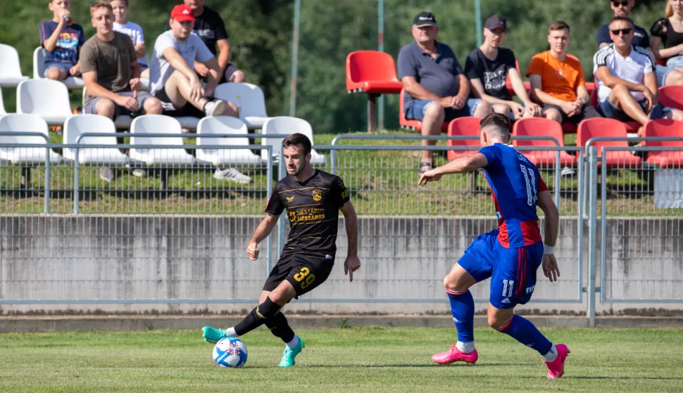 NK Osijek Pripreme Sv.Martin. Domagoj Bukvić