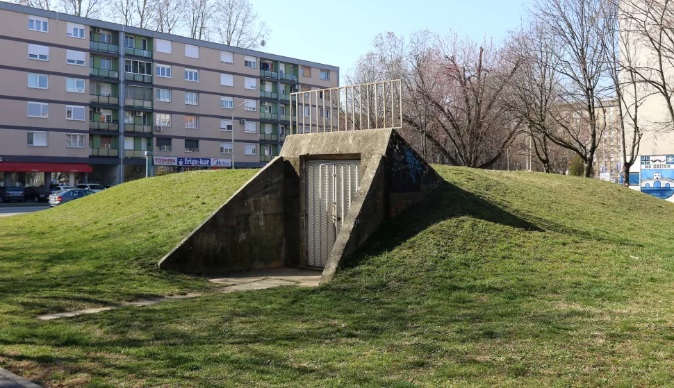 Osijek, 03. 03. 2022, Atomska sklonista u Osijeku, stanje, odrzavanje dostupnost. Atomsko skloniste u Robnoj kuci IPK na Sjenjaku.snimio GOJKO MITIĆ