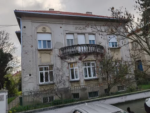 KUĆA SCHMUCKLERGrgur VremeplovacOsijek, 30. ožujka 2025.SNimio: Grgur Marko Ivanković