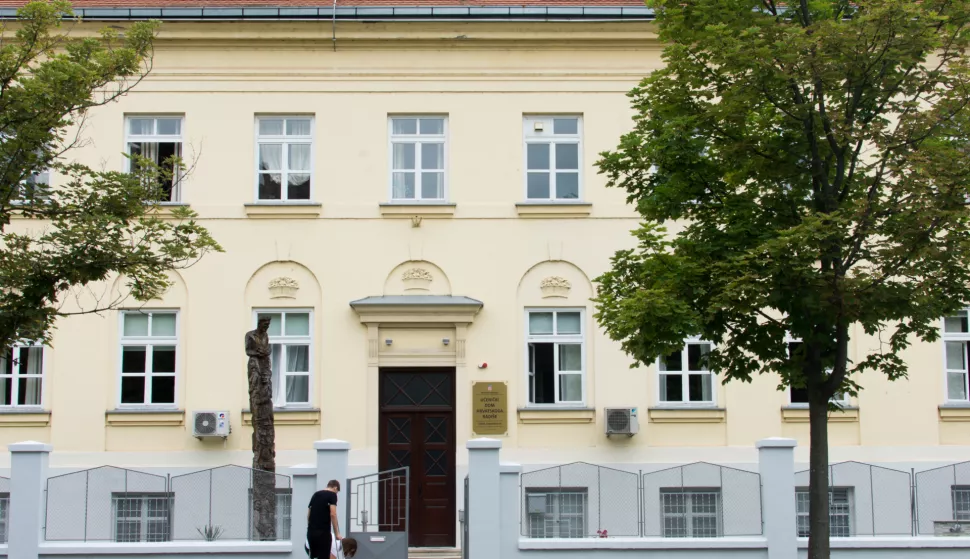 OSIJEK- 15.06.2020., učenički domovi, smještaj za učenike, ilustracija, Učenički dom ''Hrvatskoga radiše'' Osijek.Foto: Andrea Ilakovac