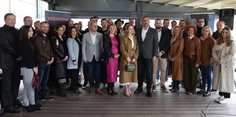 Juzbašić sa svojim timom, ožujak 2025.snimila Marija Lešić Omerović