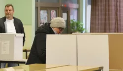 Osijek, 12. 01. 2025, Predsjednički izbori, drugi krug. Izborna mjesta u OŠ Tin Ujević i u GČ Jug 2. Izborna mjesta, kutije, glasači.snimio GOJKO MITIĆ