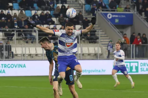 Osijek, 16. 02. 2025, Opus Arena, nogomet, SuprSport HNL 24/25, Osijek - Rijeka, Arnel Jakupović (17).snimio GOJKO MITIĆ
