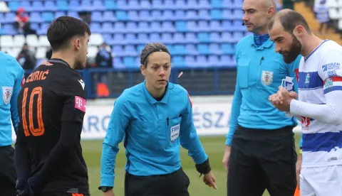 Osijek, 12. 12. 2021, Stadion Gradski vrt. Hrvatski Telekom Prva liga 21/22. Nogomet, utakmica 19. kola Hrvatski Telekom Prva liga, Osijek - Sibenik. Glavana sutkinja Ivana Martincic.snimio GOJKO MITIĆ