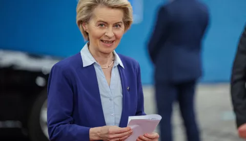 epa11987740 European Commission President Ursula von der Leyen arrives to meet European Council President Antonio Costa and the President of Serbia Aleksandar Vucic (both not pictured(at the EU Council in Brussels, Belgium, 25 March 2025. EPA/OLIVIER MATTHYS