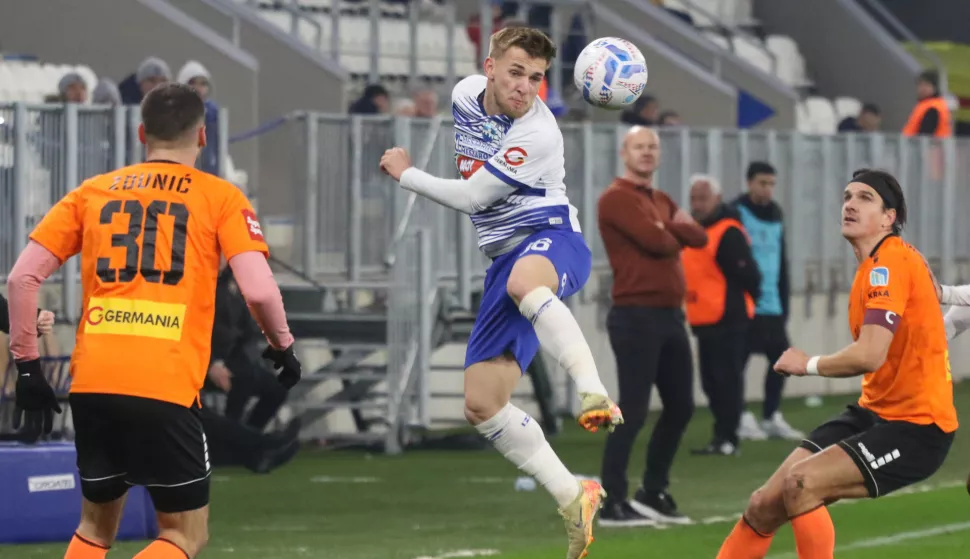 Osijek, 24. 01. 2025, Opus Arena. Nogomet. SuperSport HNL 24/25. Osijek - Šibenik. Nail Omerović (36).snimio GOJKO MITIĆ