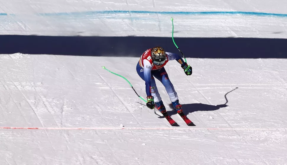 epa11818347 Federica Brignone of Italy crosses the finish line during the Women's Downhill race at the FIS Alpine Skiing World Cup in St. Anton, Austria, 11 January 2025. EPA/ANNA SZILAGYI