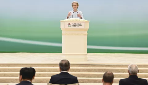 epa12009243 European Commission President Ursula von der Leyen delivering her speech during the opening session of the International Climate Forum in Samarkand, Uzbekistan, 04 April 2025. The Samarkand Climate Forum runs from 04 to 05 April 2025. EPA/STRINGER