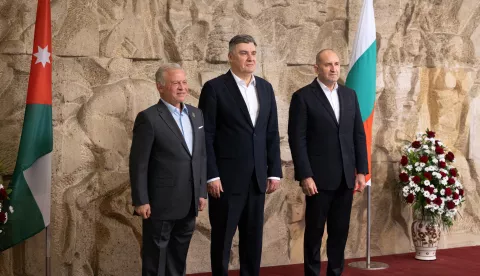 Sofija, 04.04.2025 - Predsjednik Republike Hrvatske Zoran Milanovi? sudjelovao je danas u Sofiji na sastanku na vrhu u okviru inicijative ?Aqaba Proces?, kojim su zajedni?ki supredsjedali predsjednik Republike Bugarske Rumen Radev i jordanski kralj Abdullah II. foto HINA/ ured predsjednika RH/ ik