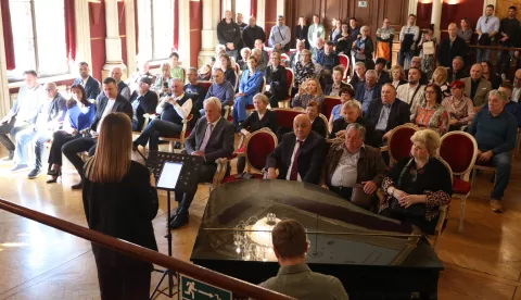 Osijek, 05. 04. 2025, HNK, foaje- promocija knjige Kupreški Spomenar, autorice Ružice Hrnjikaš.snimio GOJKO MITIĆ