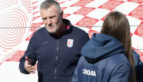 Zagreb, 06.04.2025.- Okupljanje ženske seniorske rukometne reprezentacije prije susreta sa Španjolskom. Na fotografiji izbornik Ivica Obrvan.foto HINA/ Admir BULJUBAŠIĆ/ abu