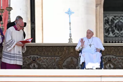 epa12013368 Pope Francis attends the Mass for the Jubilee of the Sick and Health Care Workers in Saint Peter's Square at Vatican City, 06 April 2025. EPA/Darek Delmanowicz POLAND OUT