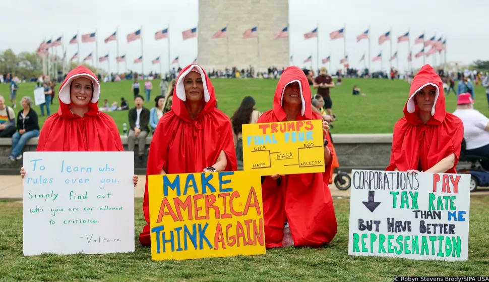 Hundreds of Thousands of demonstrators protested against Donald Trump and Elon Musk in Washington, DC, on April 5, 2025. ?The flagship protest was held across the nation, with thousands of activists rallying for democracy and against unconstitutional?actions by the Trump Administration. (Photo by Robyn Stevens Brody/Sipa USA) Photo: Robyn Stevens Brody/SIPA USA