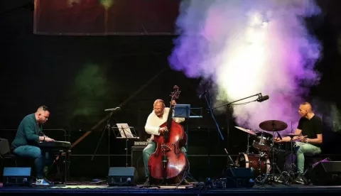 Mađarski jazzistiJános Egri Jr. Trio