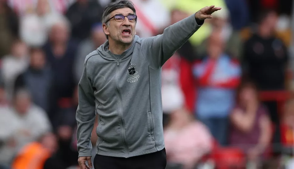 epa11949418 Southampton manager Ivan Juric gestures during the English Premier League match between Liverpool FC and Southampton FC, in Liverpool, Britain, 08 March 2025. EPA/ADAM VAUGHAN EDITORIAL USE ONLY. No use with unauthorized audio, video, data, fixture lists, club/league logos, 'live' services or NFTs. Online in-match use limited to 120 images, no video emulation. No use in betting, games or single club/league/player publications.