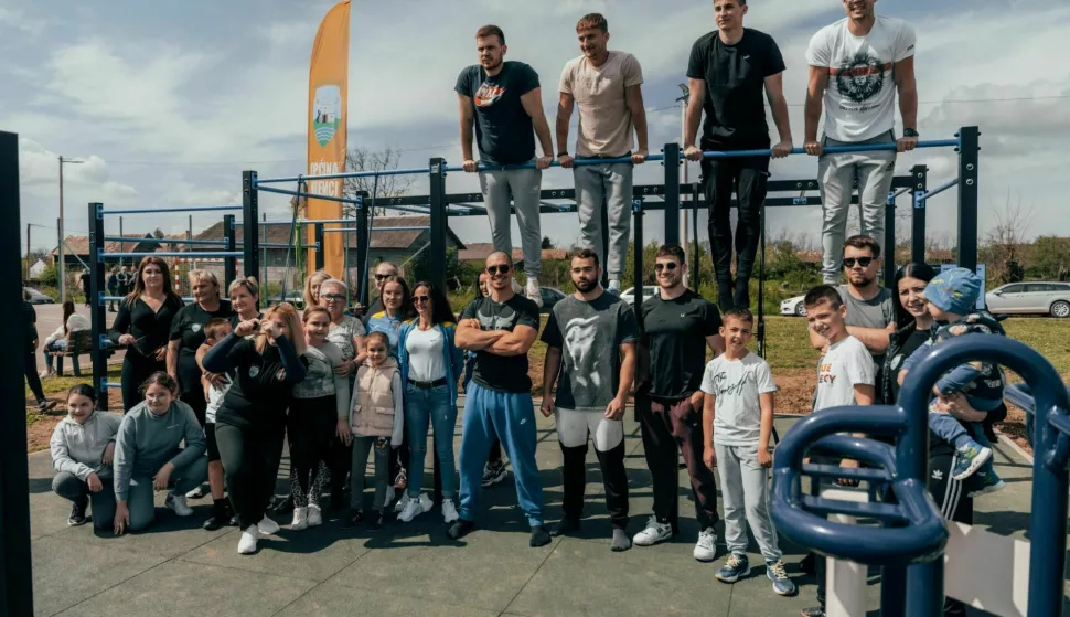BANOVCIU Banovcima, mjestu s 400-tinjak stanovnika u Općini Nijemci, otvoren je street workout park, čiju je izgradnju inicirala Udruga žena Banovčanke.travanj 2025.