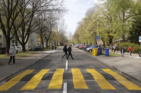 Osijek, 09. 04. 2025., Vijenac Ivana Meštrovića, završetak radova, Trpimirova - OŠ VIjenac, ležeći policajac; ilustracijaSNIMIO BRUNO JOBST