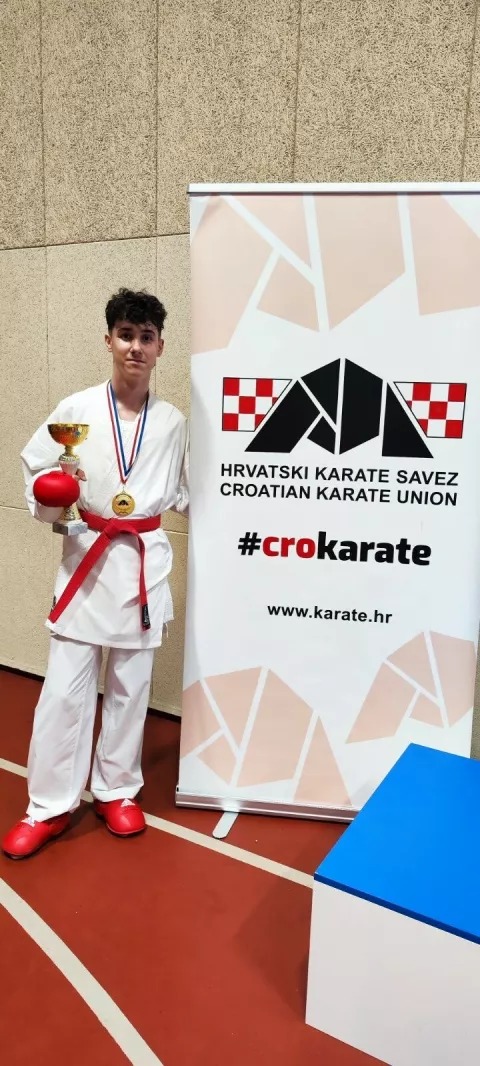 Karlo Batos (Karate Akademija Osijek)