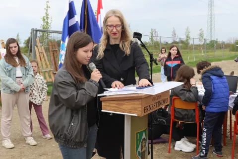 Erenstinovo, 14. 04. 2025, Erenestinovo, Nazorova 2a. Polaganje vremenske kapsule za Kreativni dječji centar.snimio GOJKO MITIĆ