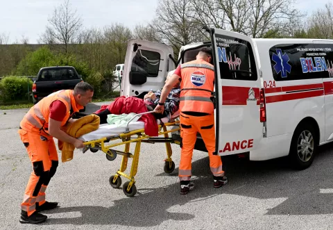 RUPA, 16. 04. 2025. - Rupa, dom za starije i nemoćne Eddy, Vlasnici otišli i napustili korisnike, umirovljenici, stariji ljudi, zbrinjavanje SNIMIO: VEDRAN KARUZA 