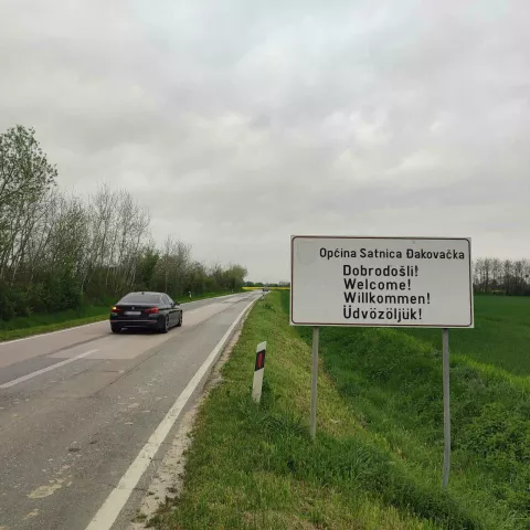 Nezapamćena tragedija uoči Velikog četvtka u crno je zavila našićki kraj, točnije Đurđenovac; nakon što je Policijska uprava osječko-baranjska u četvrtak ujutro izvijestila o stravičnoj prometnoj nesreći na državnoj cesti DC 515, Đakovo - Našice, između Satnice Đakovačke i Potnjana