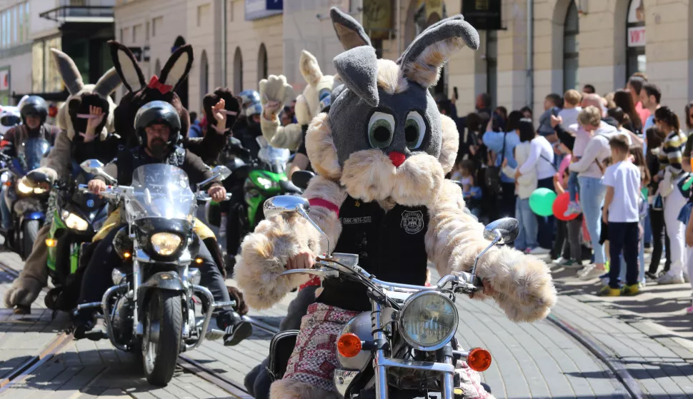 Osijek, 19. 04. 2025, Trg Ante Starčevića, Uskrsni sajam i Motozeke.snimio GOJKO MITIĆ