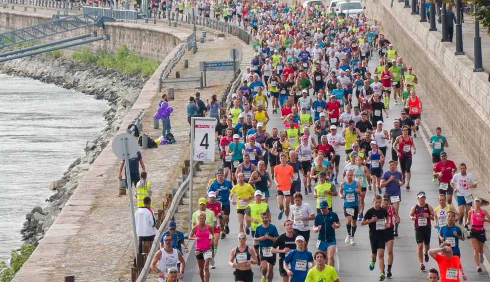 (SP)HUNGARY-BUDAPEST-BUDAPEST MARATHON (190930) -- BUDAPEST, Sept. 30, 2019 (Xinhua) -- Runners participate in the 34th Budapest Marathon in Budapest, Hungary on Sept. 29, 2019. (Photo by Attila Volgyi/Xinhua) Attila Volgyi Photo: XINHUA/PIXSELL
