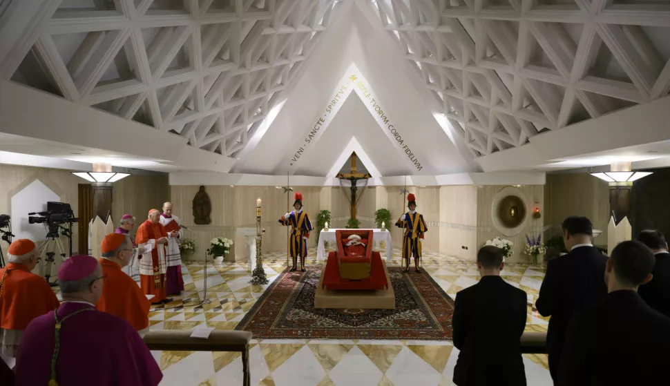 **NO LIBRI** Italy, Rome,Vatican 2025/4/21 Cardinal Kevin Farrell during the Rite of the Constatation of the Death of the Pontiff at the Chapel of Santa Marta.Photograph by VATICAN MEDIA /Catholic Press Photo Photo: VATICAN MEDIA/ipa-agency.net/IPA