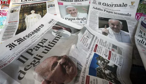 epa12046008 Front pages of newspapers show the news of the death of Pope Francis, Rome, Italy, 22 April 2025. Pope Francis died on 21 April 2025 at the age of 88, according to the Holy See. Born Jorge Mario Bergoglio in Buenos Aires, Argentina. On 17 December 1936, he was appointed leader of the Catholic Church on 13 March 2013, succeeding Pontiff Emeritus Benedict XVI. EPA/MASSIMO PERCOSSI