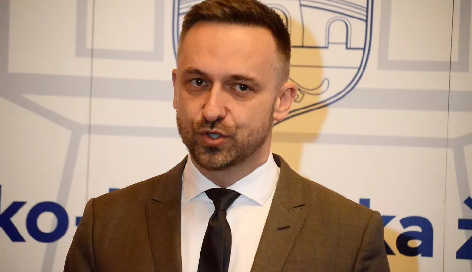 osijek, 18 ožujka 2024, 10,00 sati, županijska 4, ministar rada, mirovinskoga sustava, obitelji i socijalne politike Marin Piletić, dodjela ugovora za program zaželi, novinar darko pejićsnimio zdenko pušić