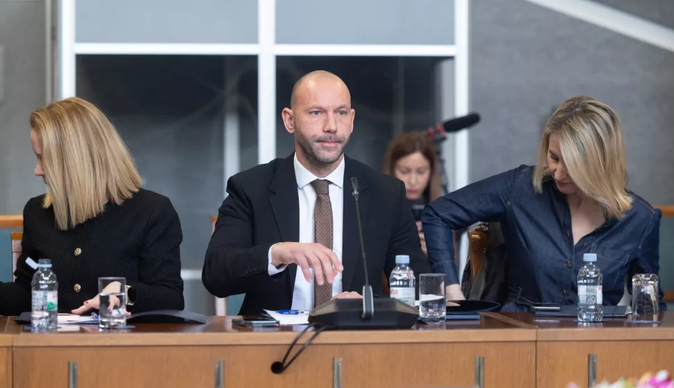 Zagreb, 08.04.2025. - Na sjednici Odbora za pravosuđe na dnevnom redu je bila točka o prijedlogu zaključka o zaduživanju Vlade da pokrene postupak razješenja GDO Ivana Turudića.Na fotografiji Damir Habijan.foto HINA/ Edvard ŠUŠAK/ es