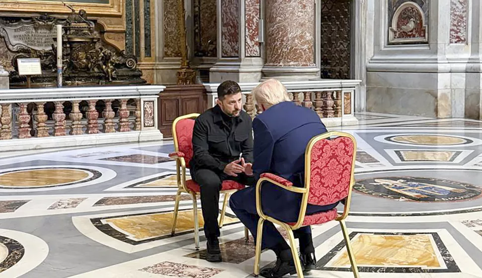 epa12056108 A handout photo made available by the Ukrainian Presidential Press Service shows Ukrainian President Volodymyr Zelensky (L) meeting with US President Donald J. Trump (R) in Saint Peter's Cathedral prior to the funeral Mass of Pope Francis in Saint Peter's Square in Vatican City, 26 April 2025. Pope Francis passed away on Easter Monday, 21 April 2025, at the age of 88. EPA/PRESIDENTIAL PRESS SERVICE HANDOUT HANDOUT HANDOUT EDITORIAL USE ONLY/NO SALES